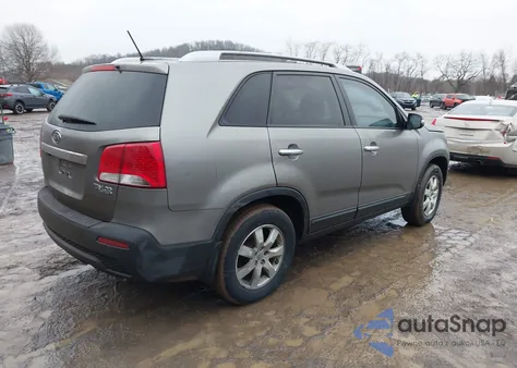 2013 Kia Sorento Lx from USA, damaged, VIN 5XYKT3A65DG383311
